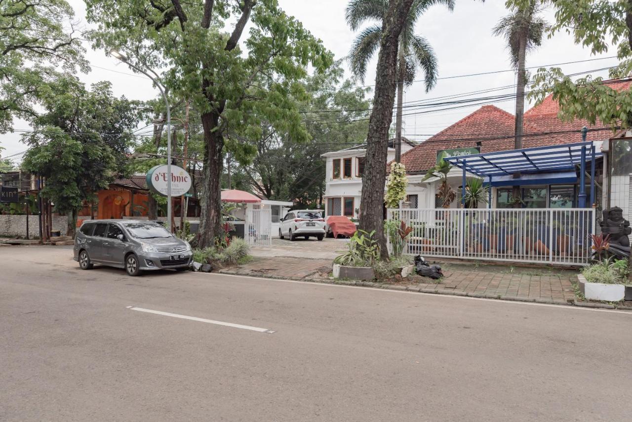 Hotel O Bandung Near Stadion Siliwangi Formerly The Ethnic Hotel Bandung Exterior foto