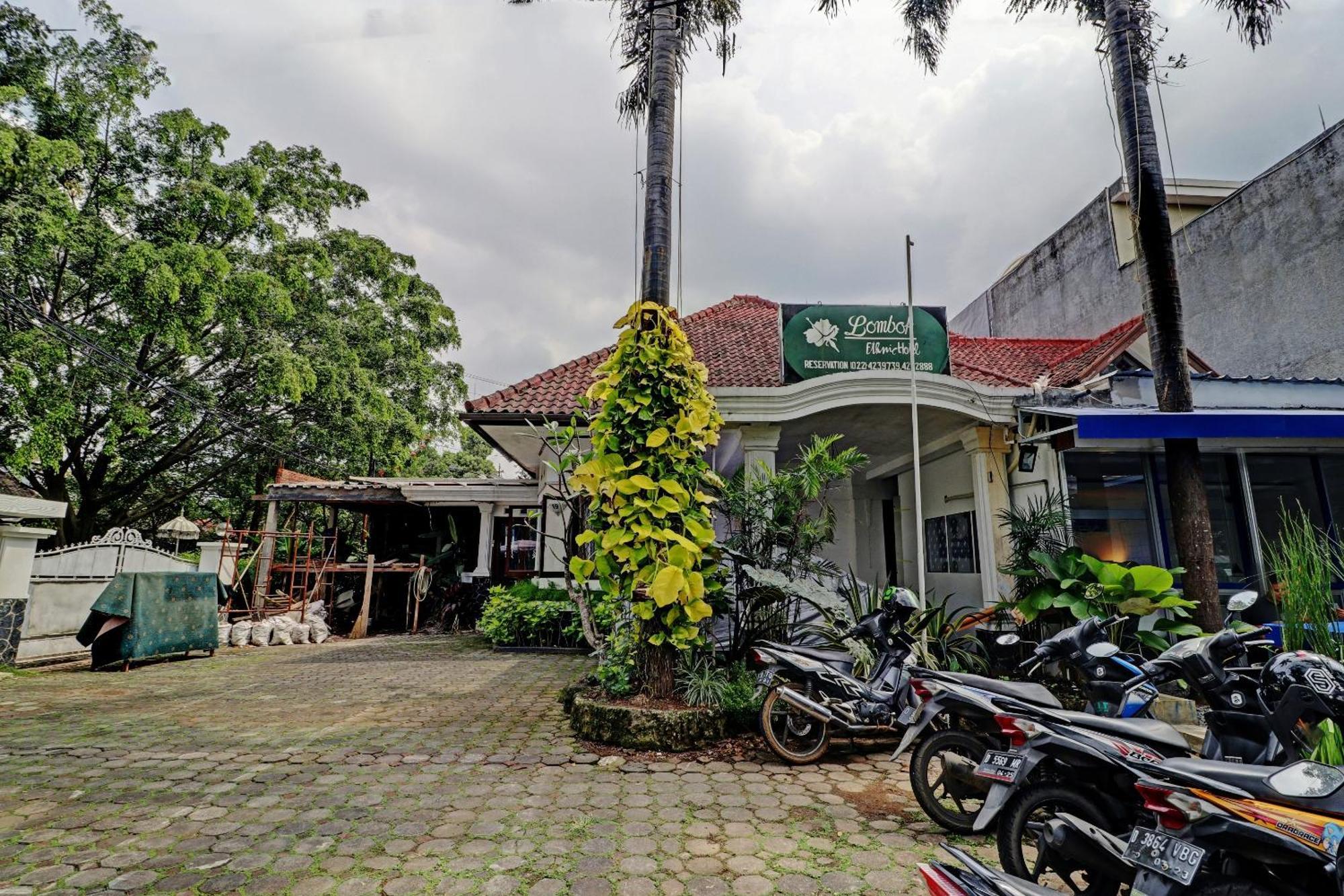 Hotel O Bandung Near Stadion Siliwangi Formerly The Ethnic Hotel Bandung Exterior foto